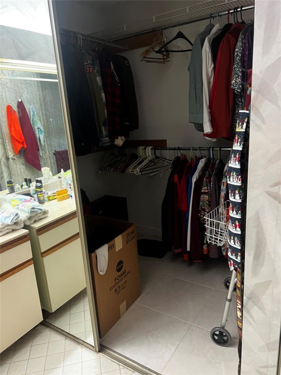 APPLEWOOD VILLAGE 1 - Residential