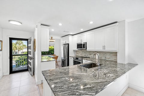 Tiny photo for 21 Southport Lane #B, Boynton Beach, FL 33436 (MLS # B26089752)