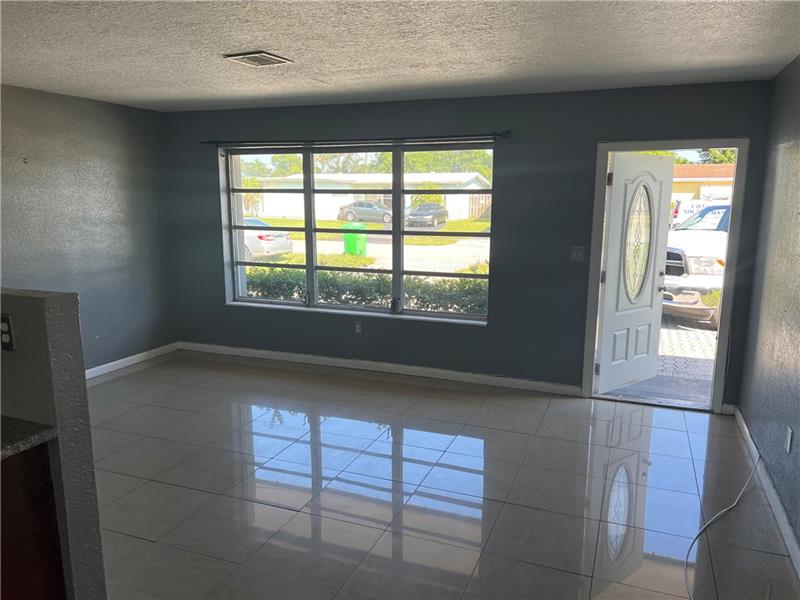 Sunrise Golf Village Sec - Residential Lease