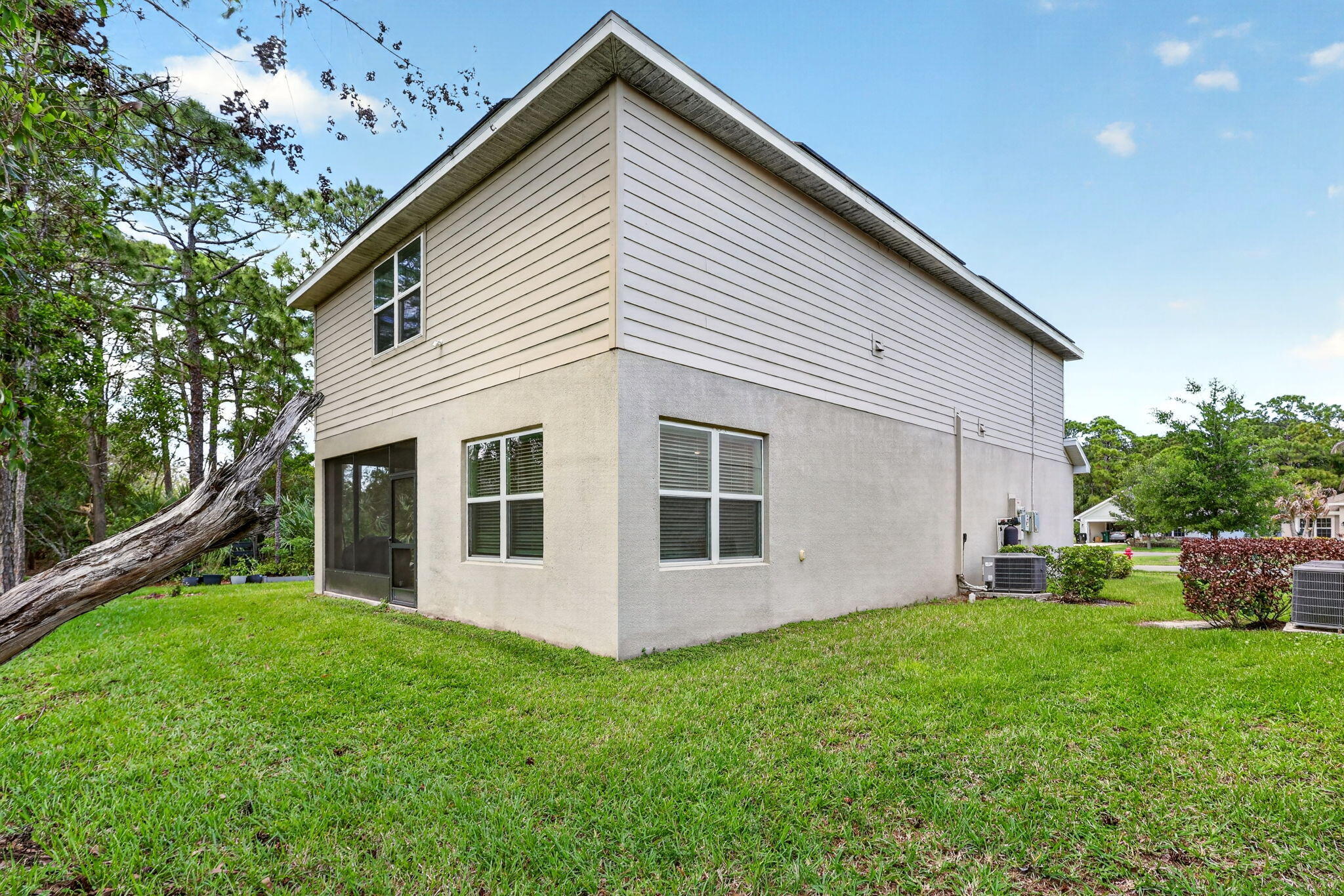 RIVER PLACE ON THE ST LUCIE NO 10 1ST REPLAT - Residential