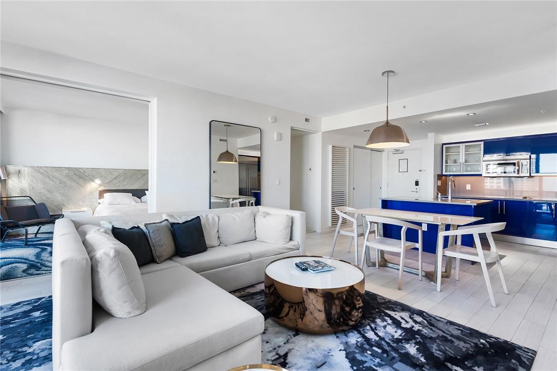 3101 Bayshore 806