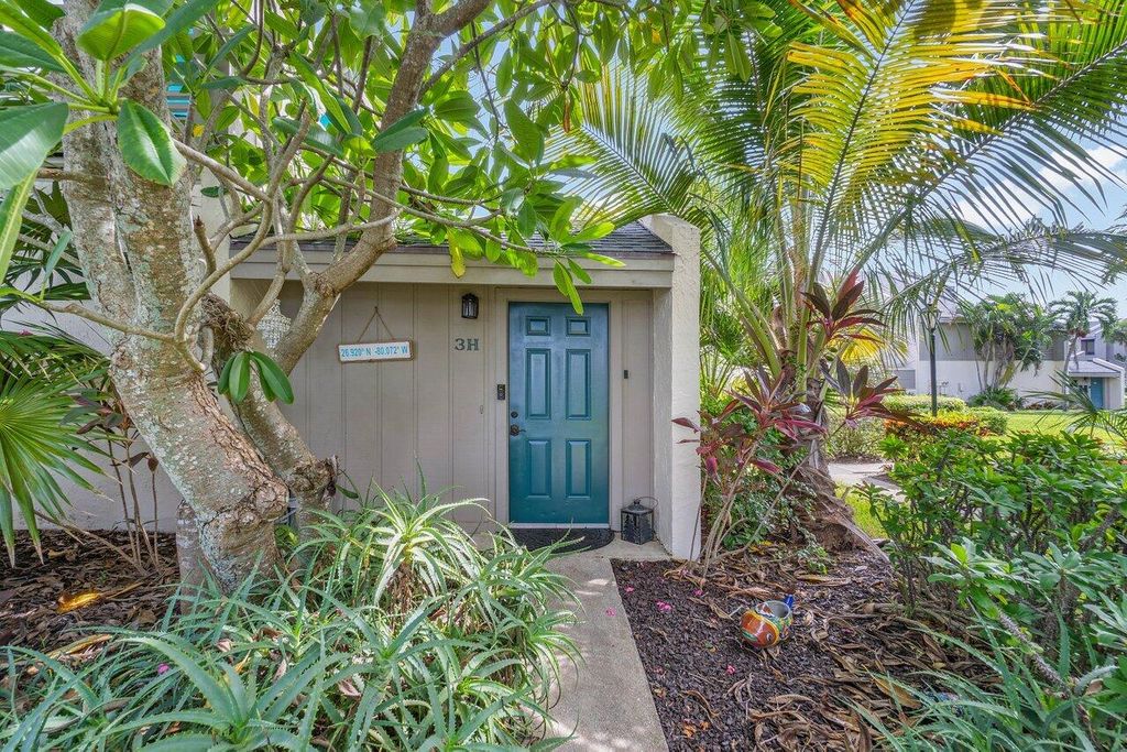 Photo of 1605 S Us Highway 1 #3h, Jupiter, FL 33477 (MLS # R10928822)