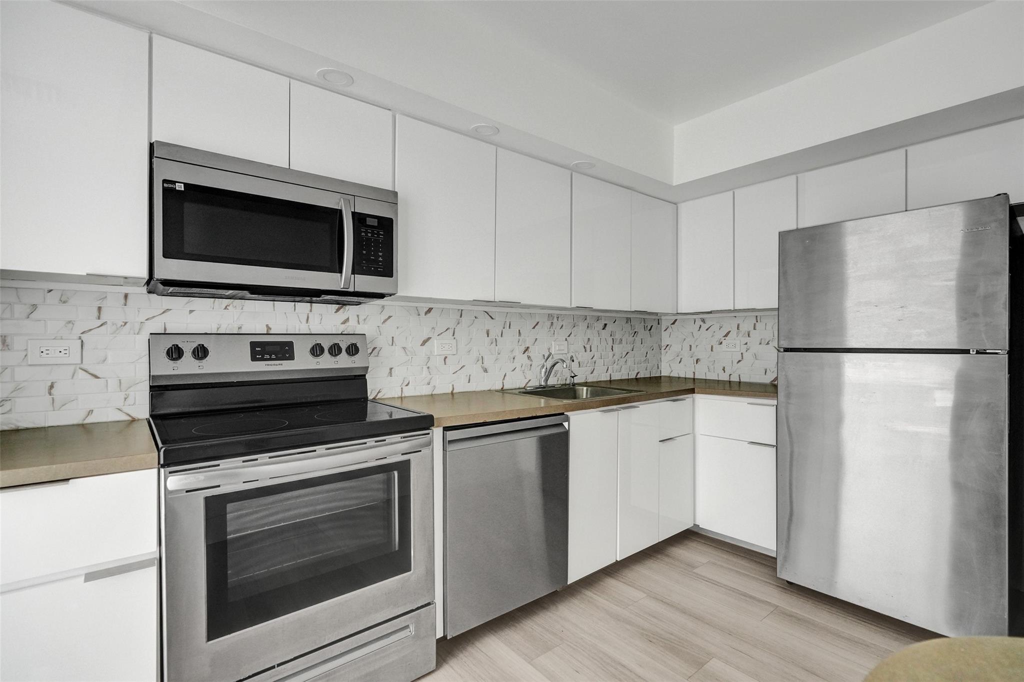 20515 E Country Club Dr 745