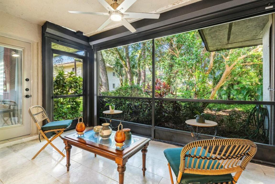 MANOR FOREST COND NO I DECL FILED 11-1-83 IN - Residential Lease