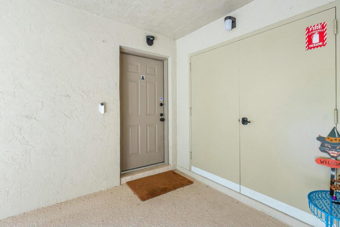 MANOR FOREST COND NO I DECL FILED 11-1-83 IN - Residential Lease