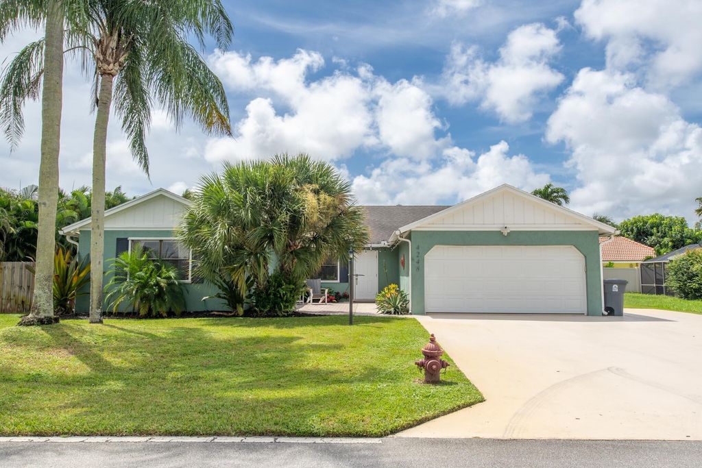 Photo of 4248 Palo Verde Drive, Boynton Beach, FL 33436 (MLS # R11058379)