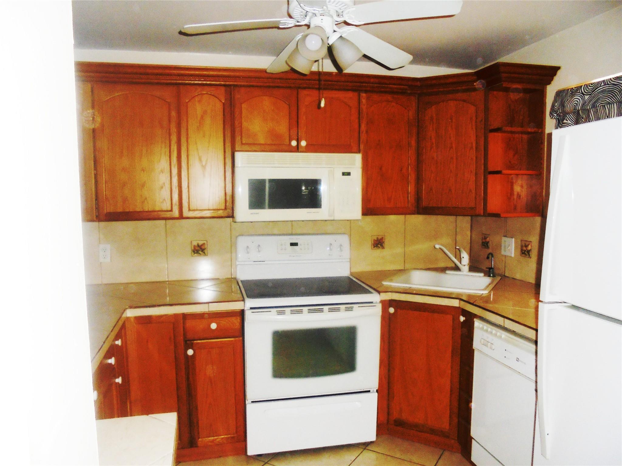 630 Tennis Club Dr 307