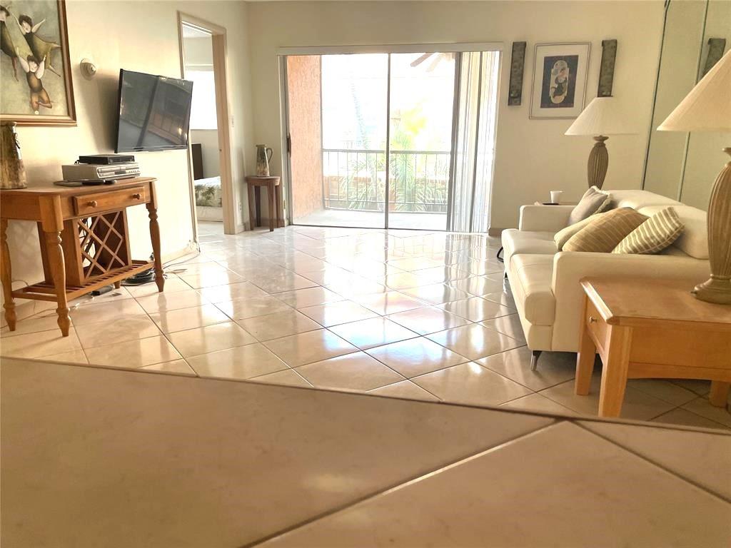 630 Tennis Club Dr 307