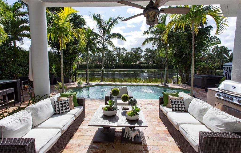 Photo of 6302 Via Venetia N, Delray Beach, FL 33484 (MLS # R10808123)