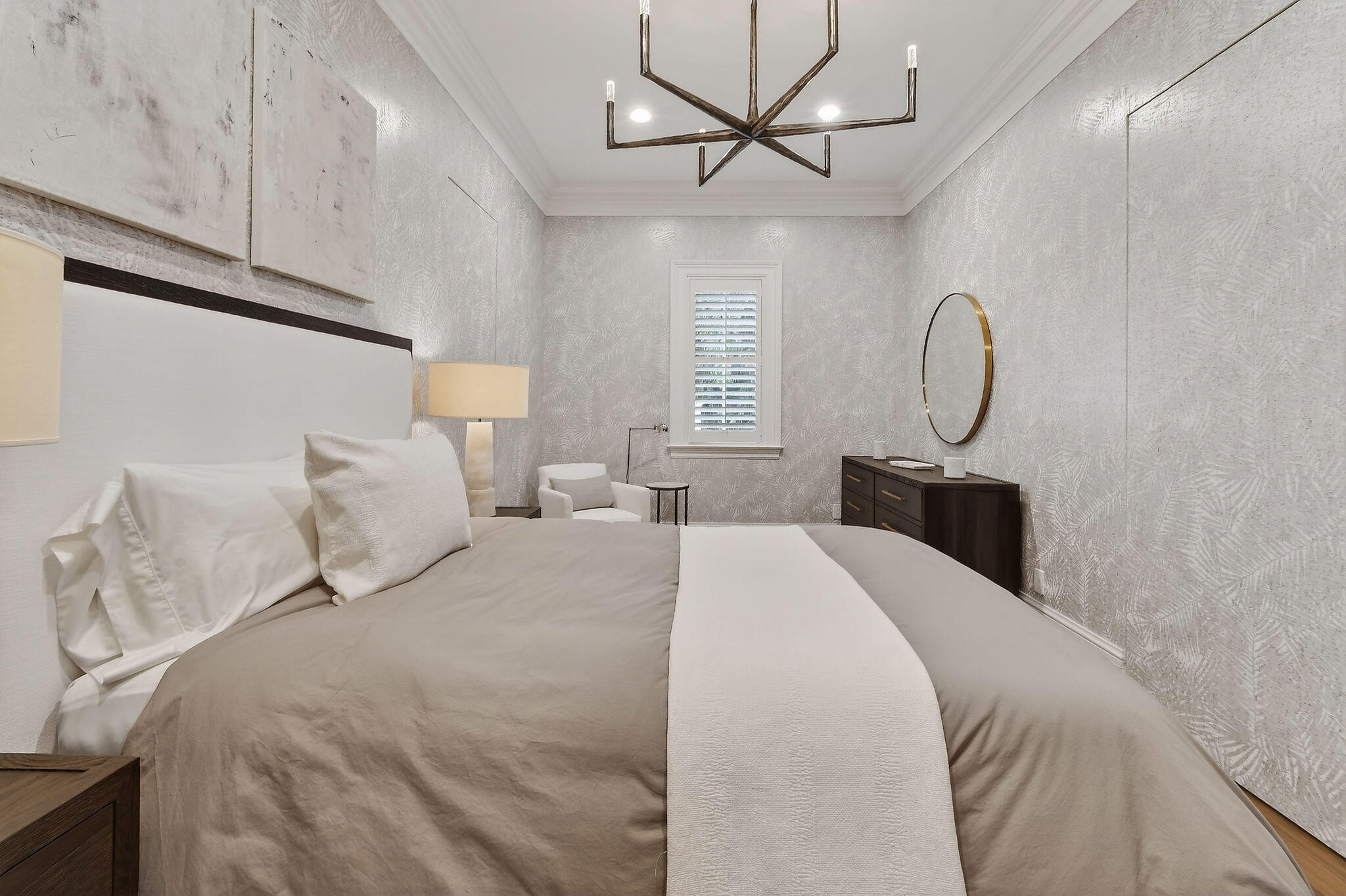 ADMIRALS COVE - Residential