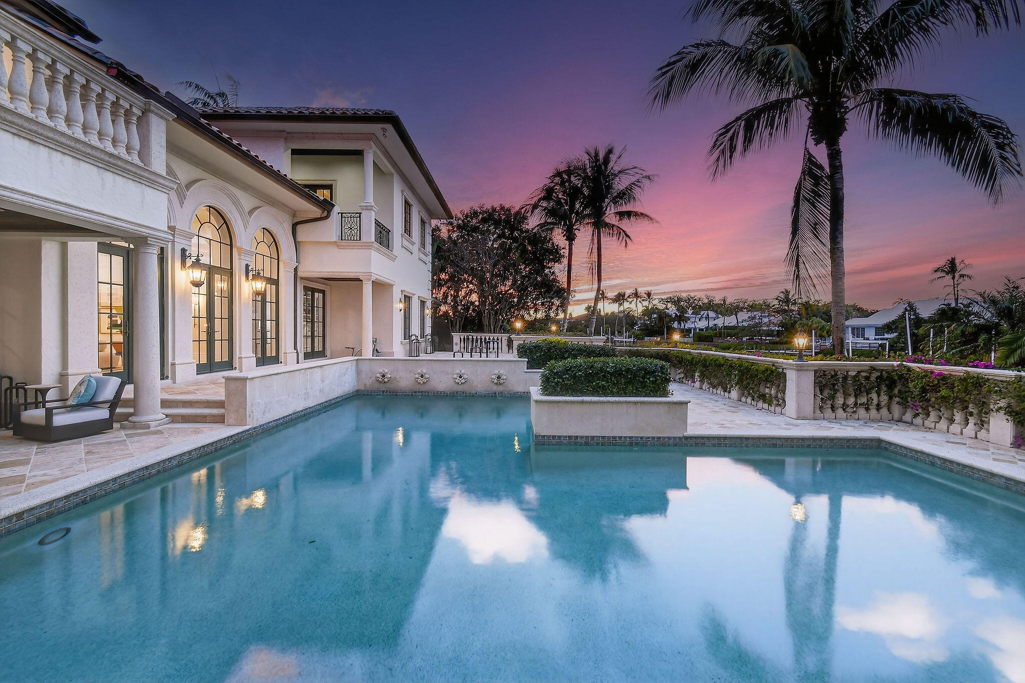 ADMIRALS COVE - Residential