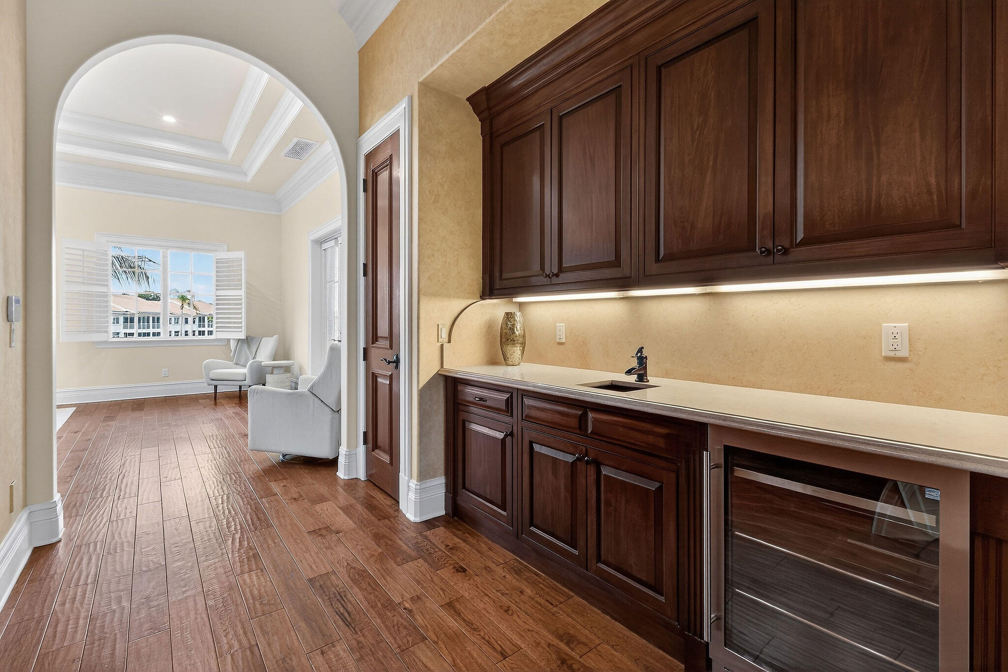 ADMIRALS COVE - Residential