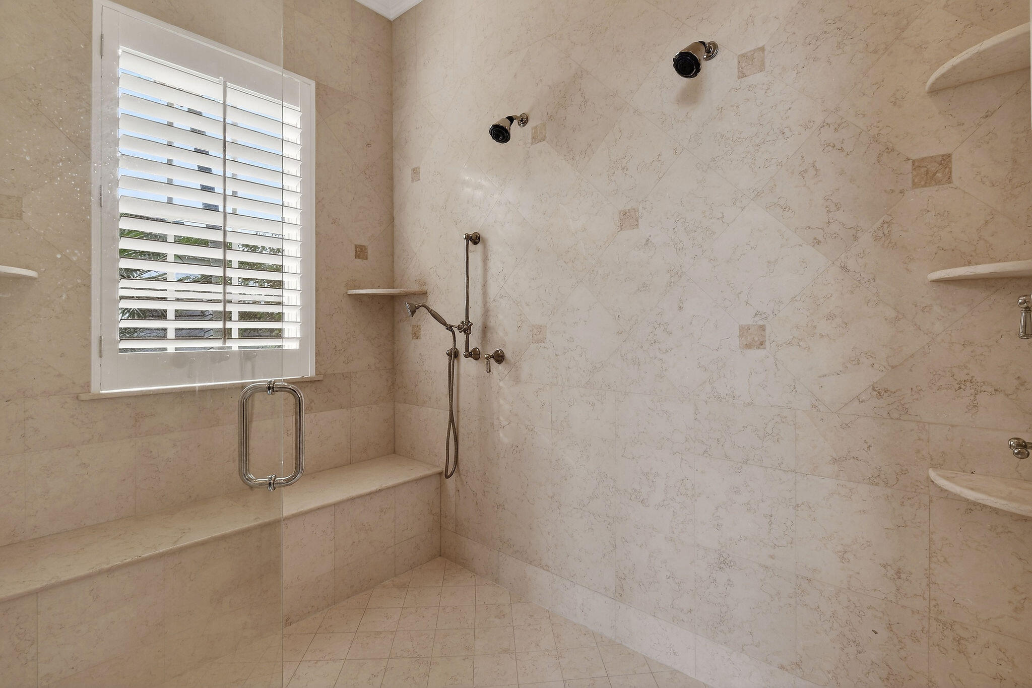 ADMIRALS COVE - Residential