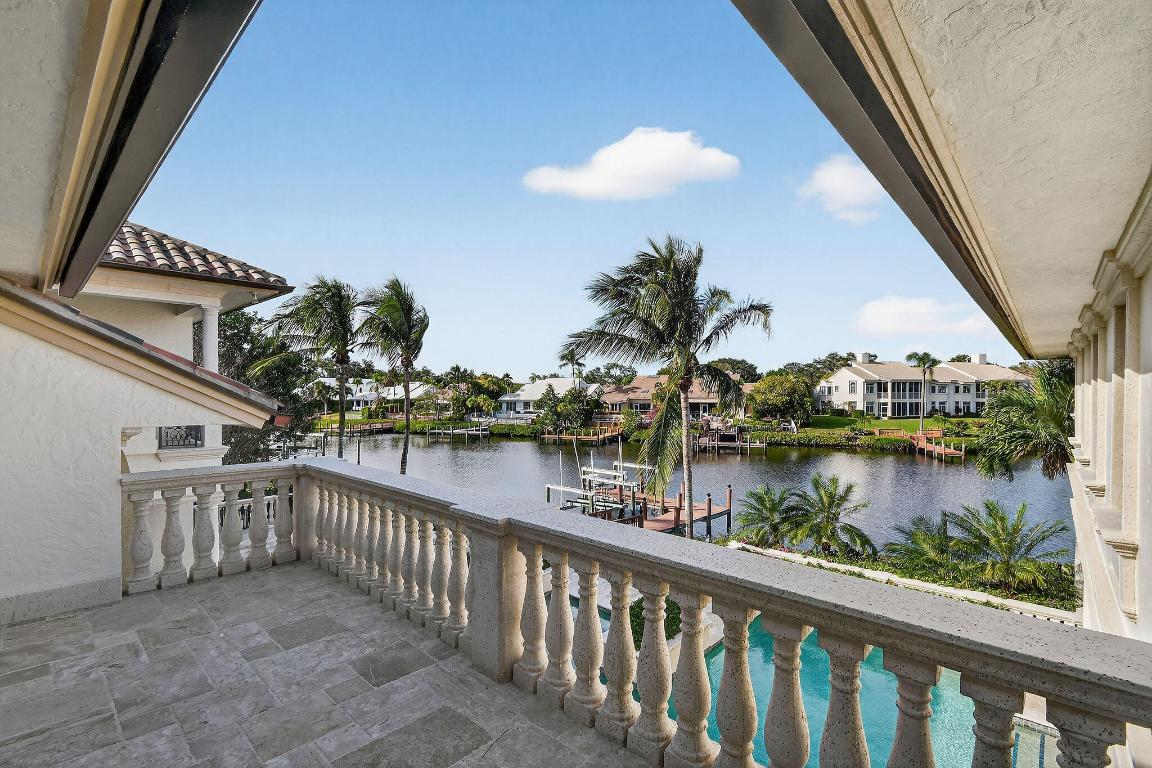 ADMIRALS COVE - Residential