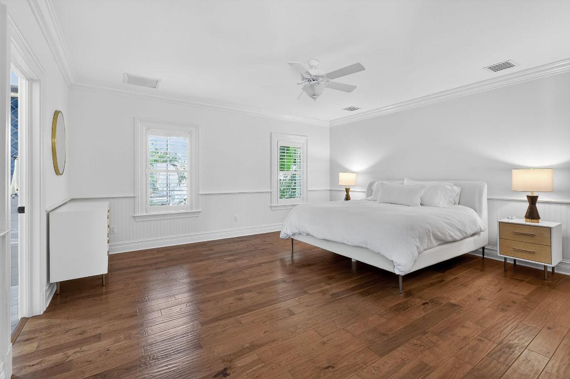 ADMIRALS COVE - Residential