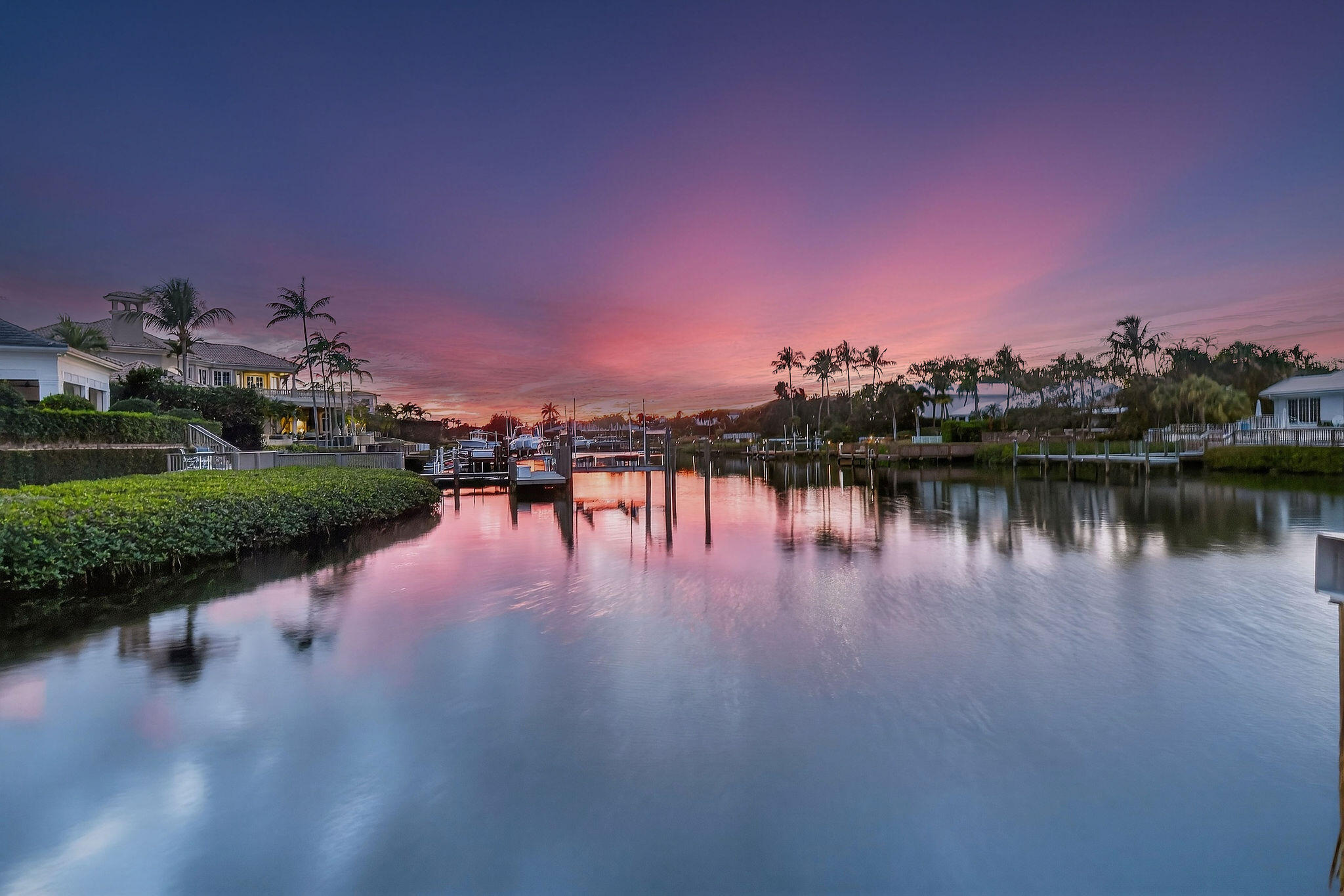 ADMIRALS COVE - Residential