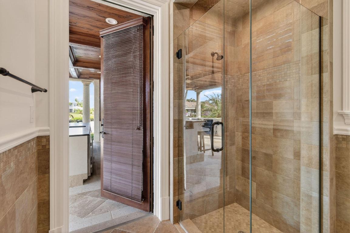 ADMIRALS COVE - Residential