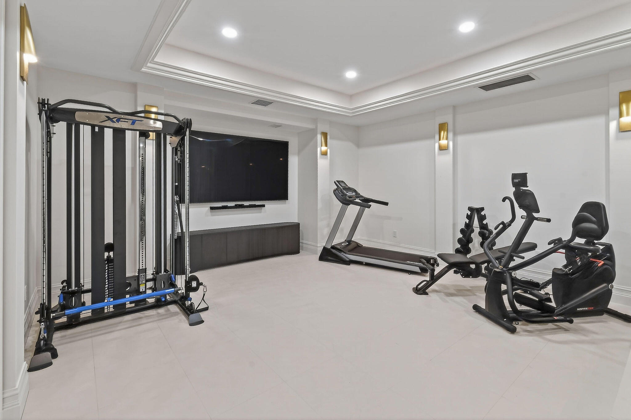 ADMIRALS COVE - Residential