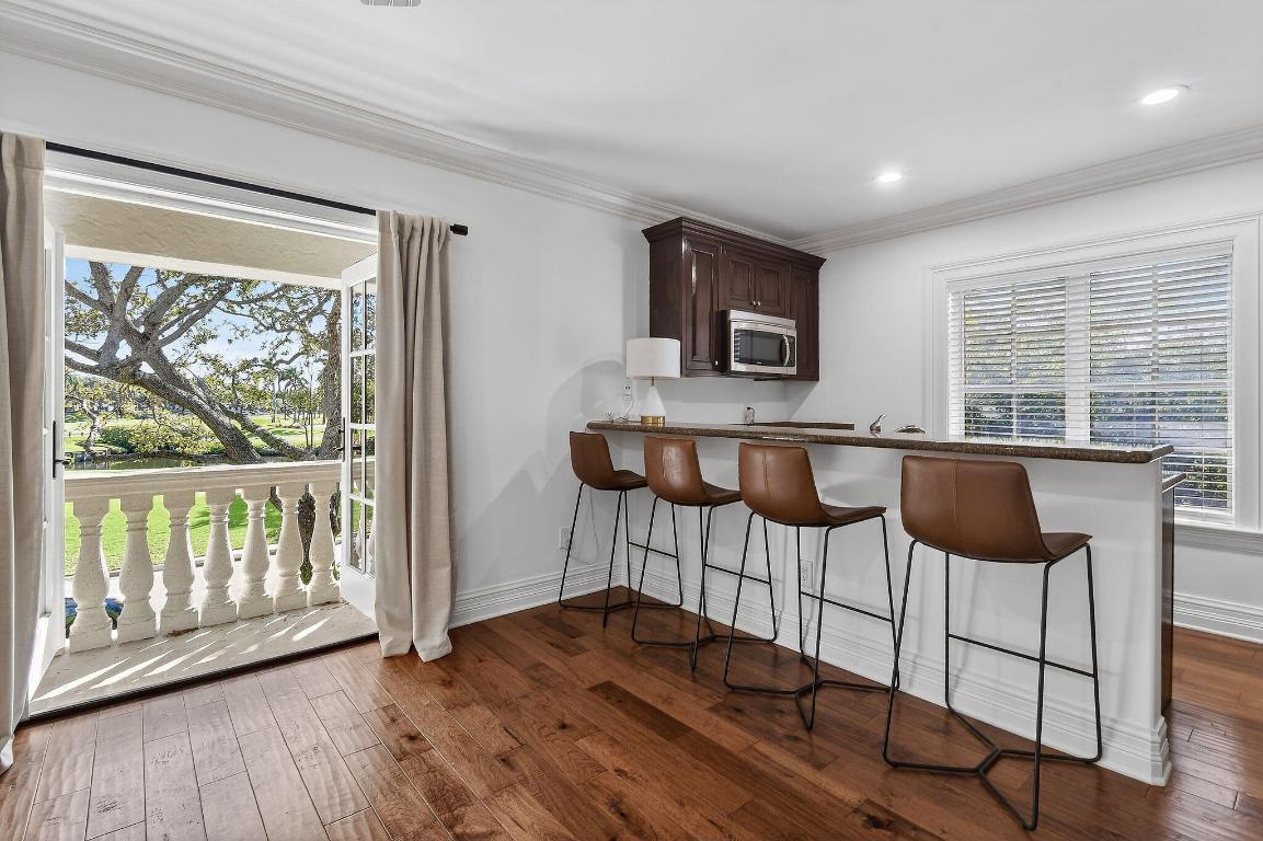 ADMIRALS COVE - Residential