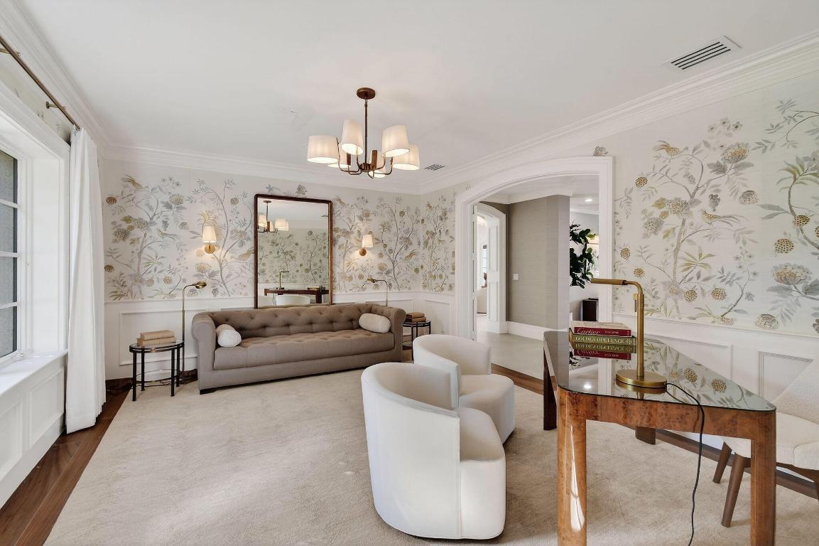 ADMIRALS COVE - Residential