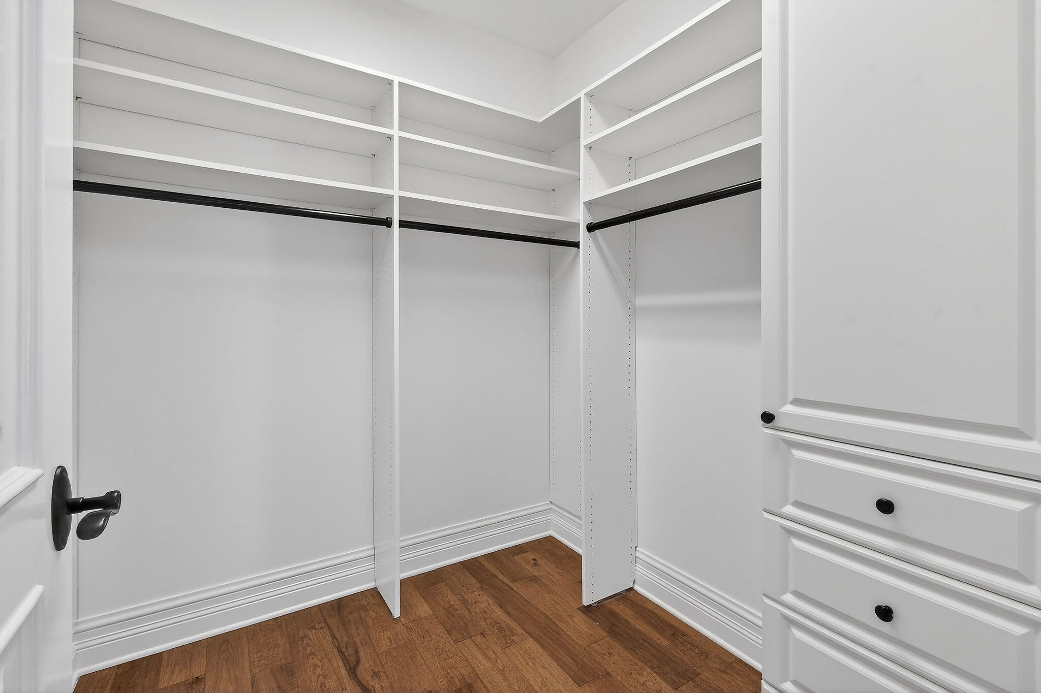 ADMIRALS COVE - Residential