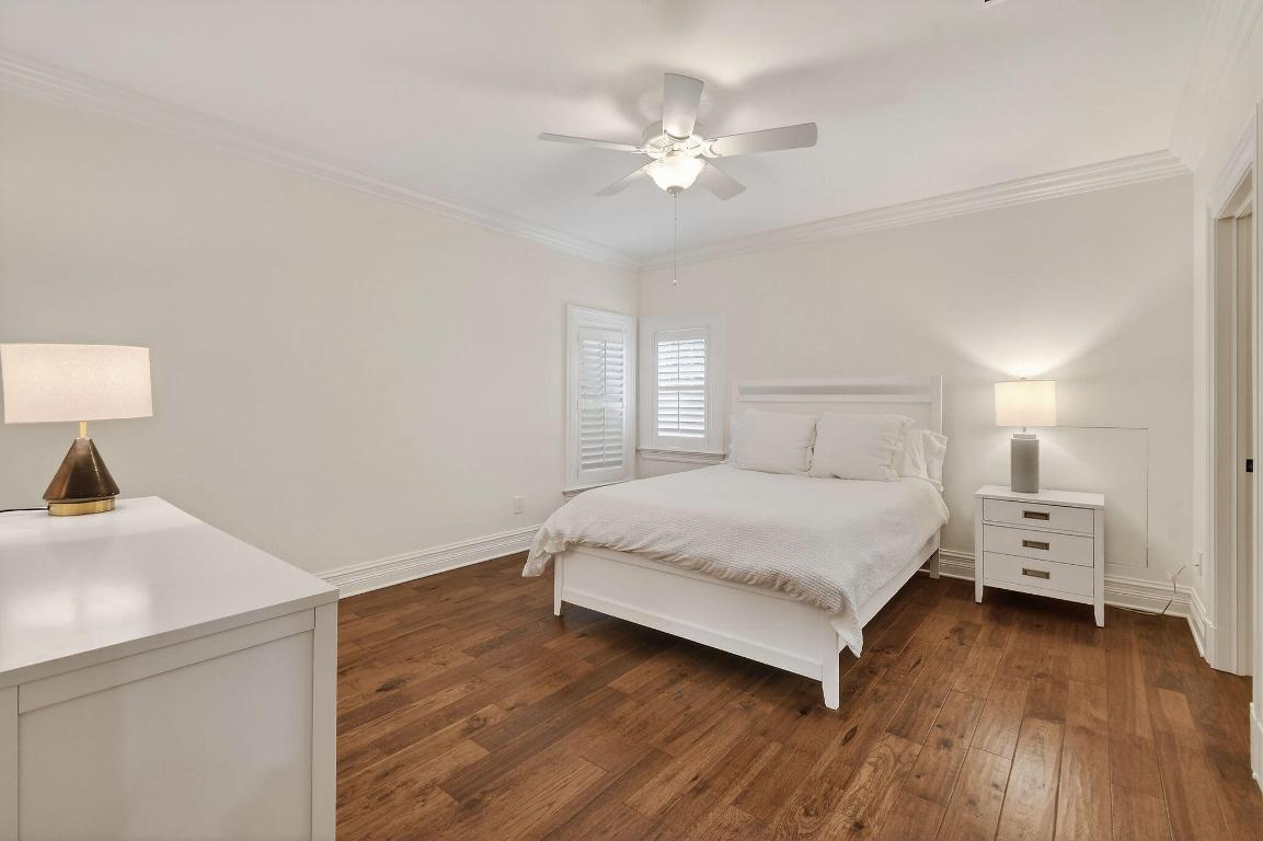 ADMIRALS COVE - Residential