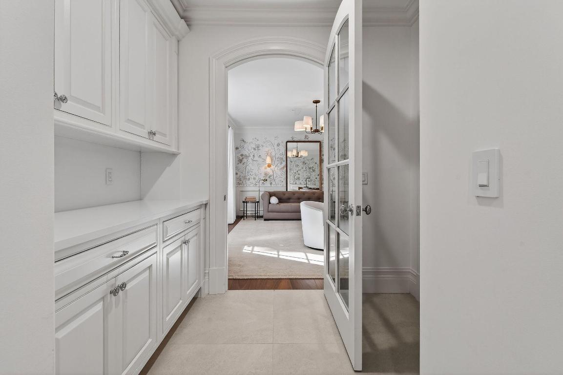 ADMIRALS COVE - Residential