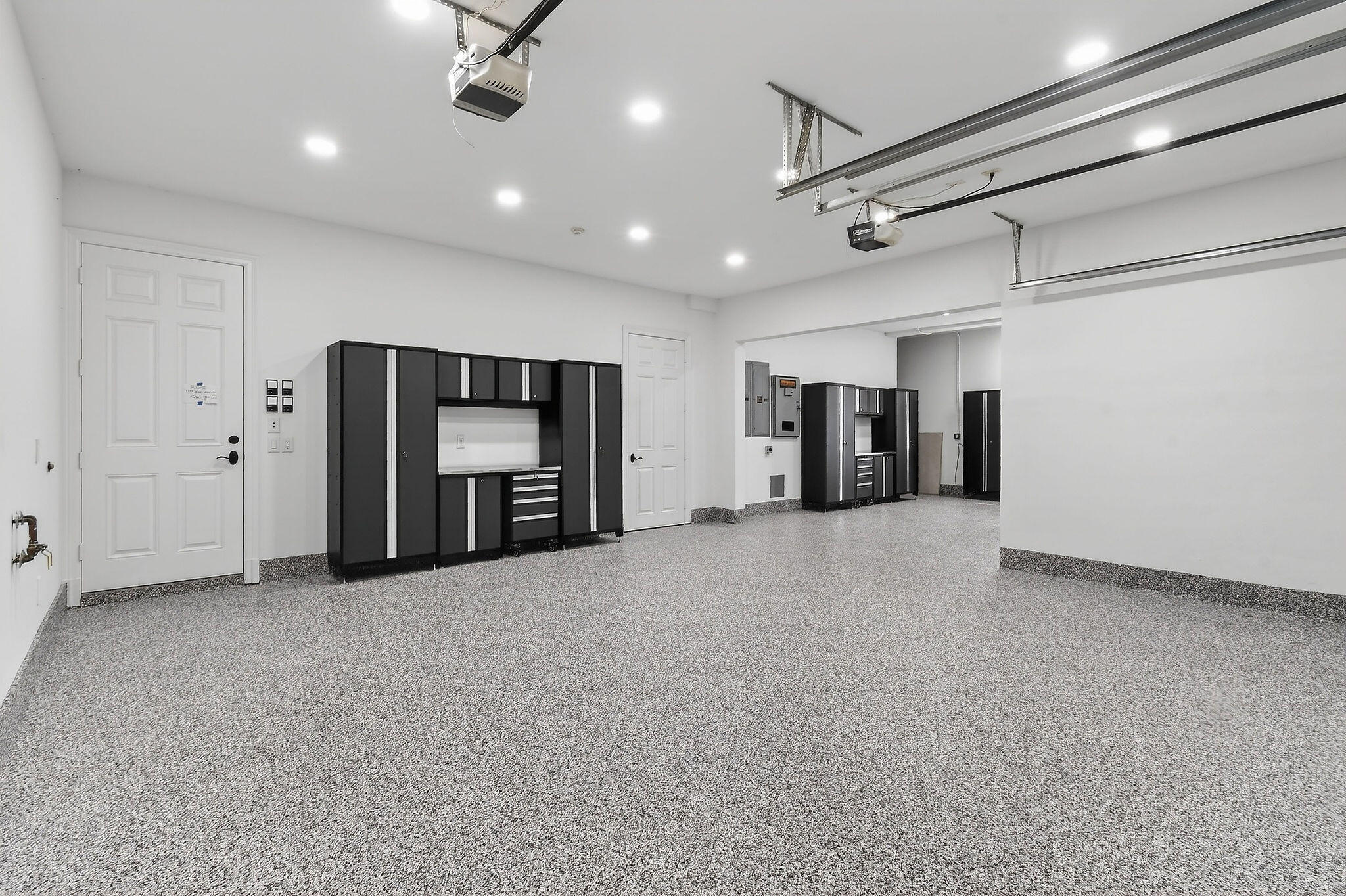 ADMIRALS COVE - Residential