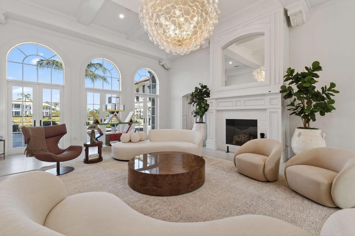 ADMIRALS COVE - Residential