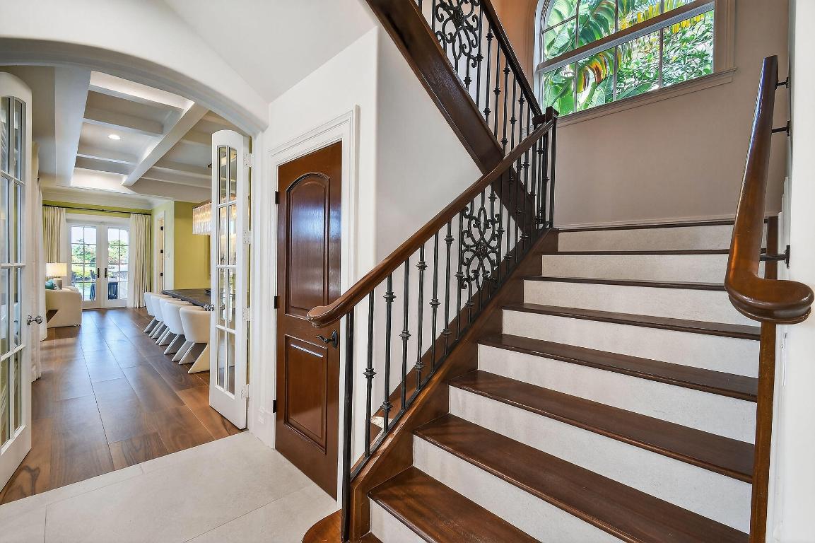 ADMIRALS COVE - Residential