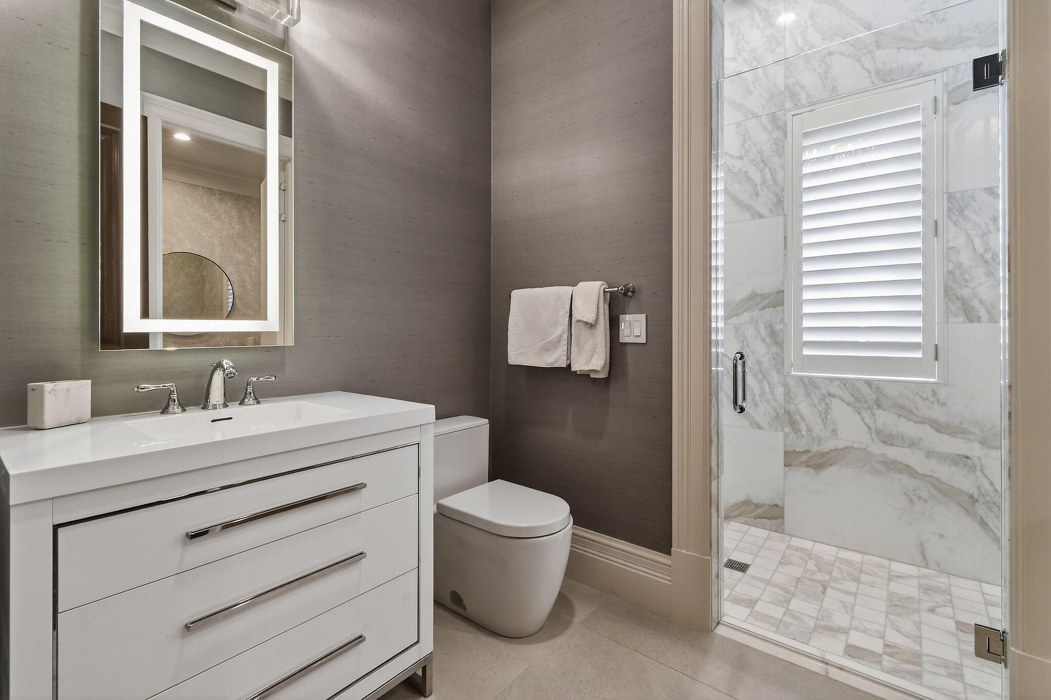 ADMIRALS COVE - Residential