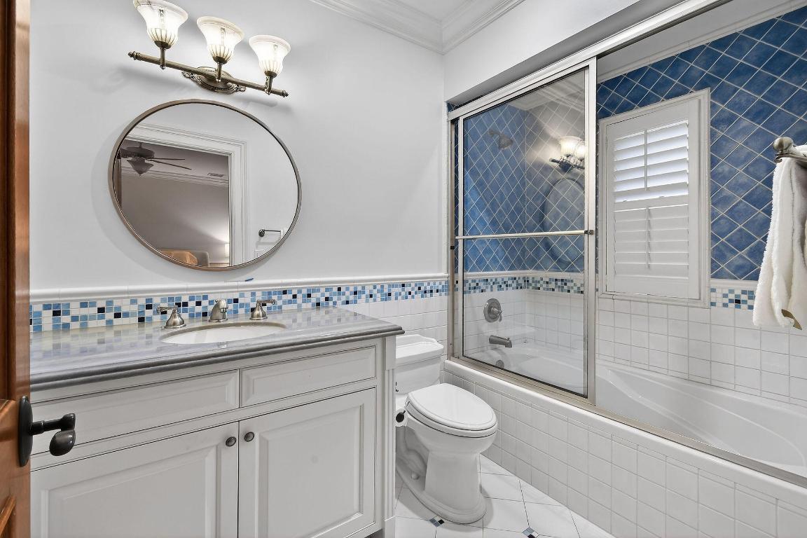 ADMIRALS COVE - Residential