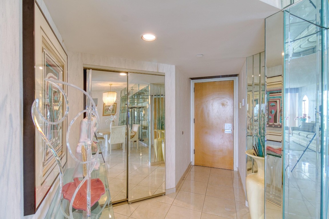 The Landmark Club Condo - Residential