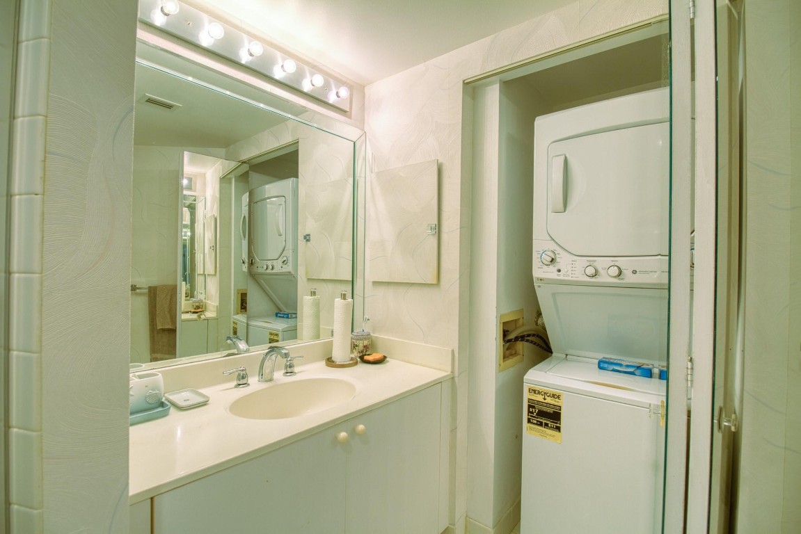 The Landmark Club Condo - Residential