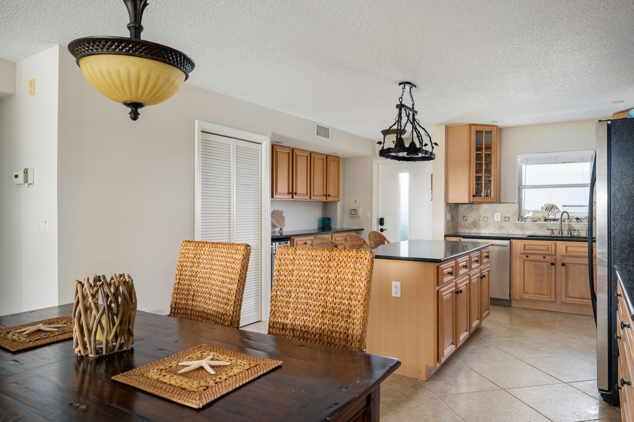 OCEAN CHATEAU OF VERO BEA - Residential