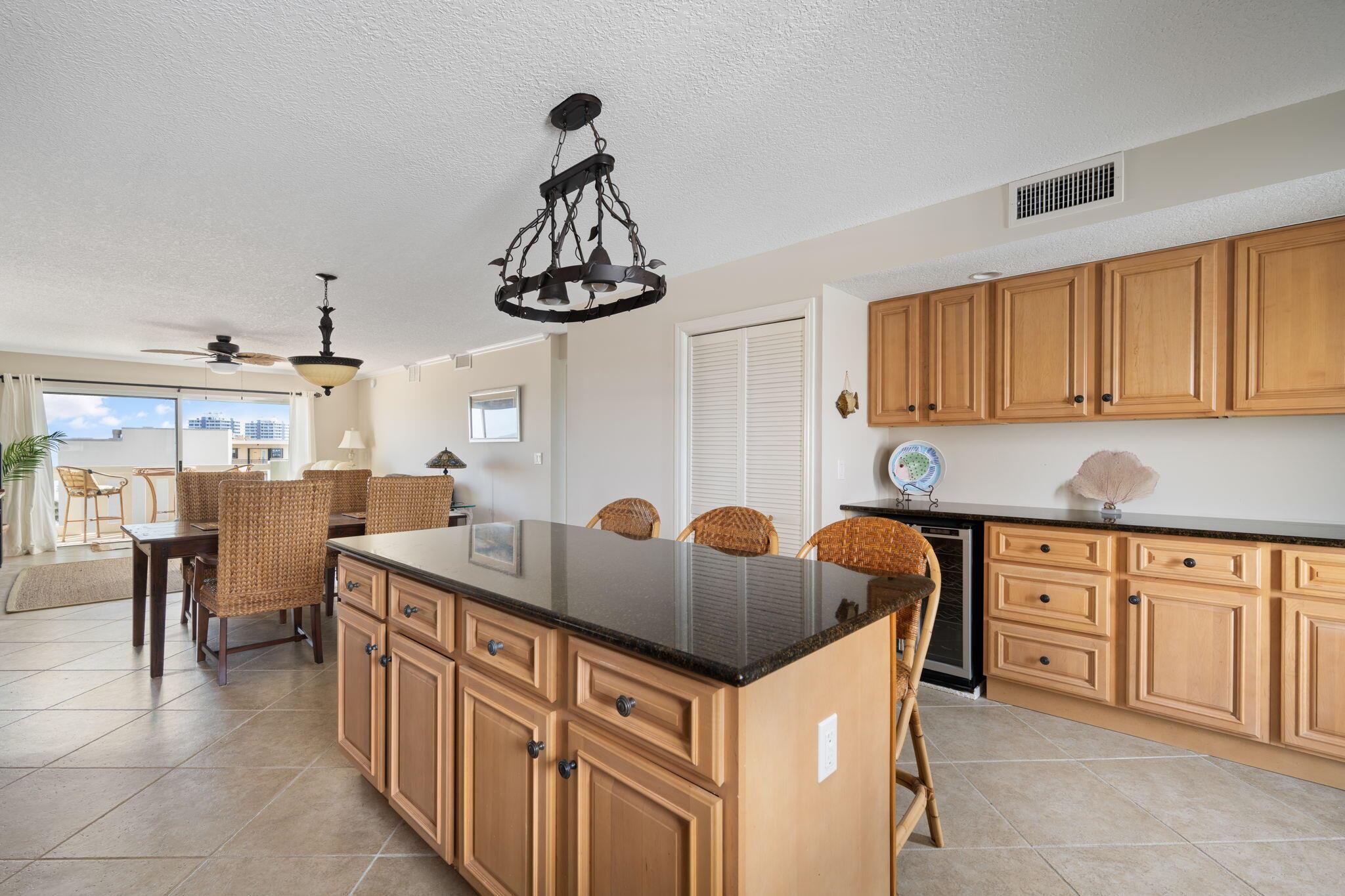 OCEAN CHATEAU OF VERO BEA - Residential