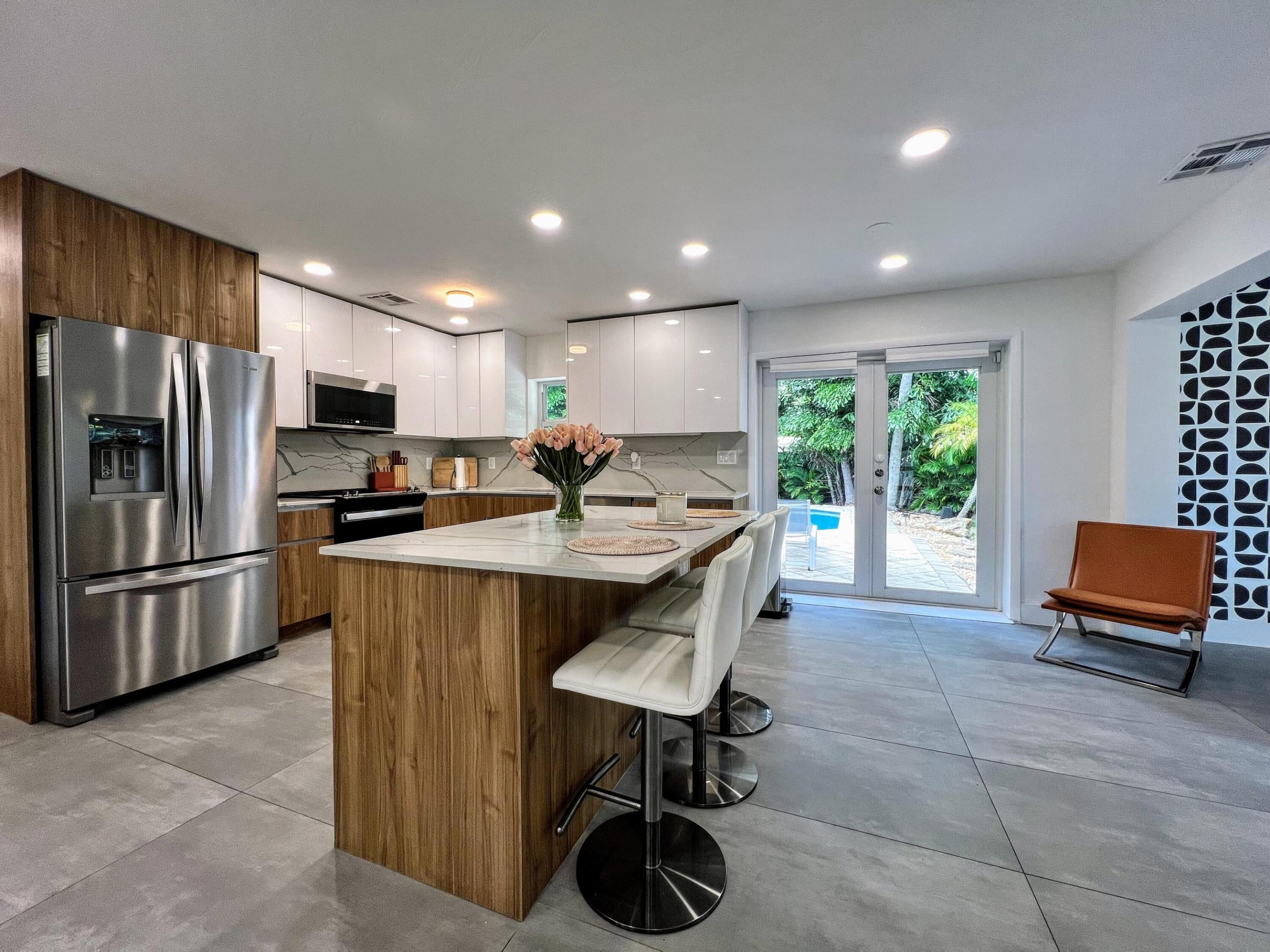 317 NW 26TH Court
