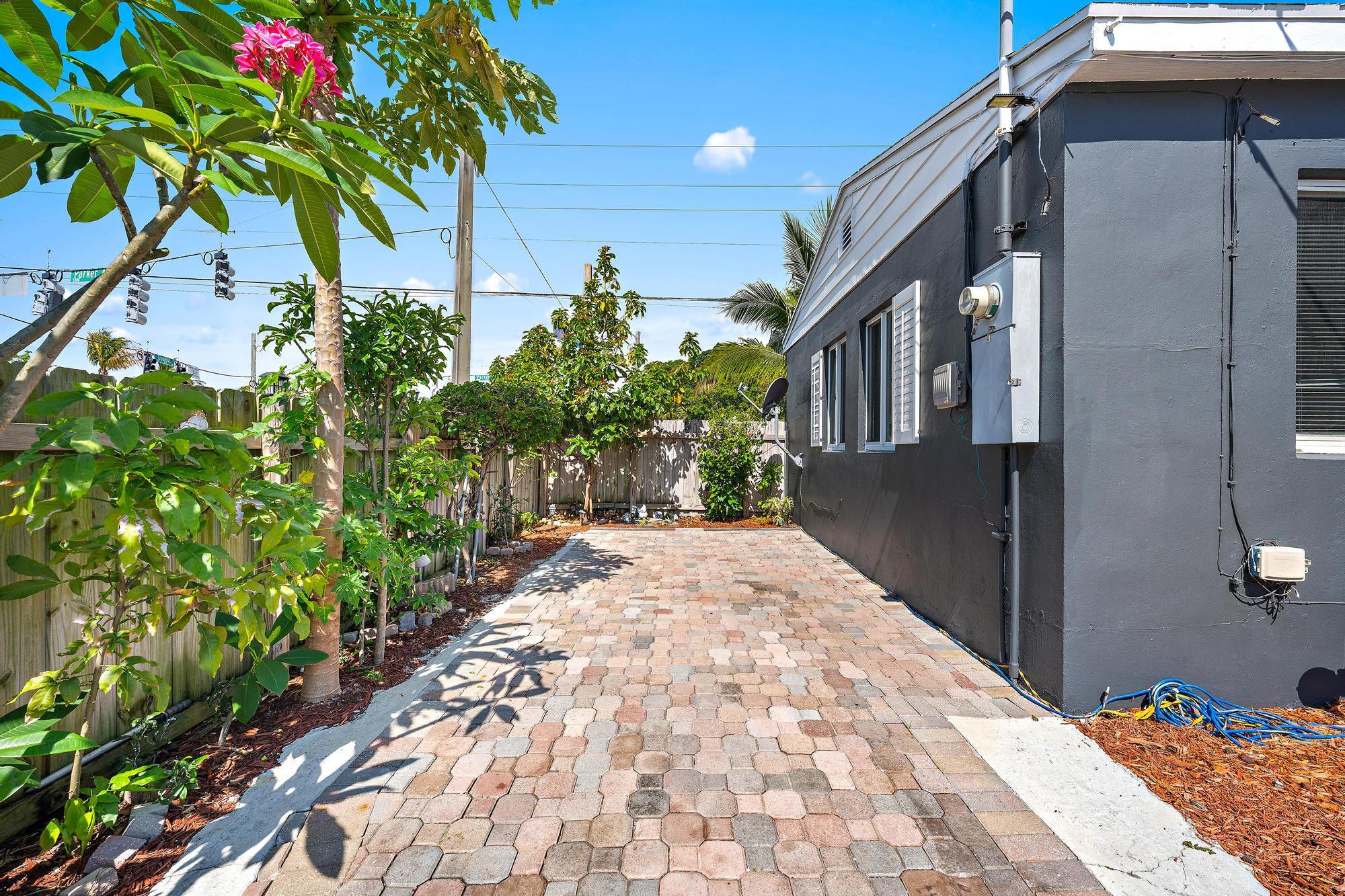 SOUTHERLY HILL - Residential