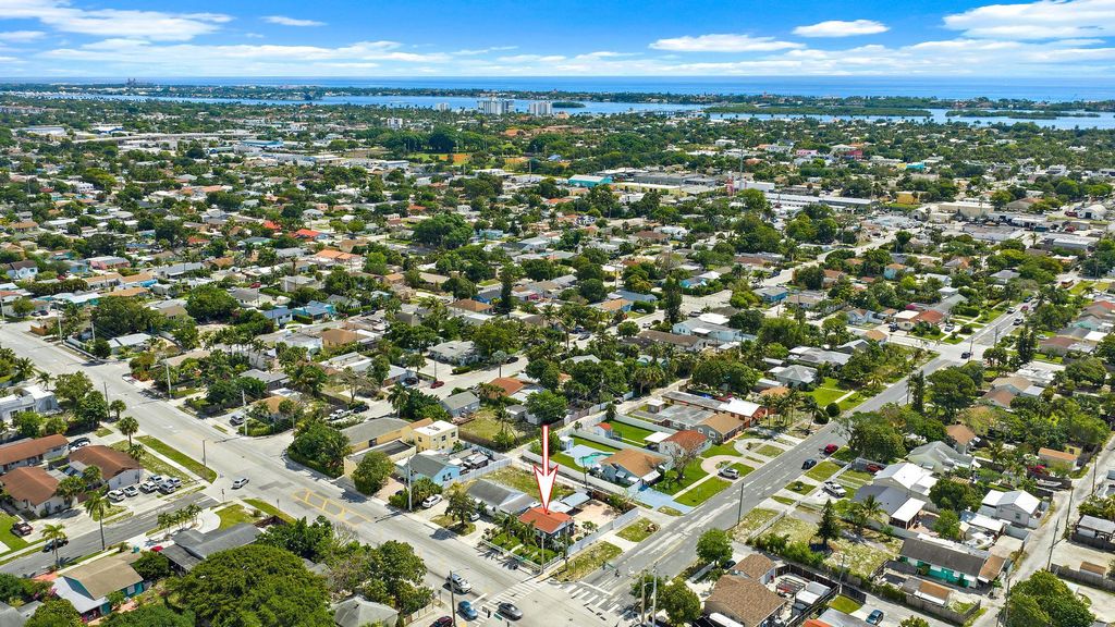 Photo of 5320 Parker Avenue, West Palm Beach, FL 33405 (MLS # B26020396)
