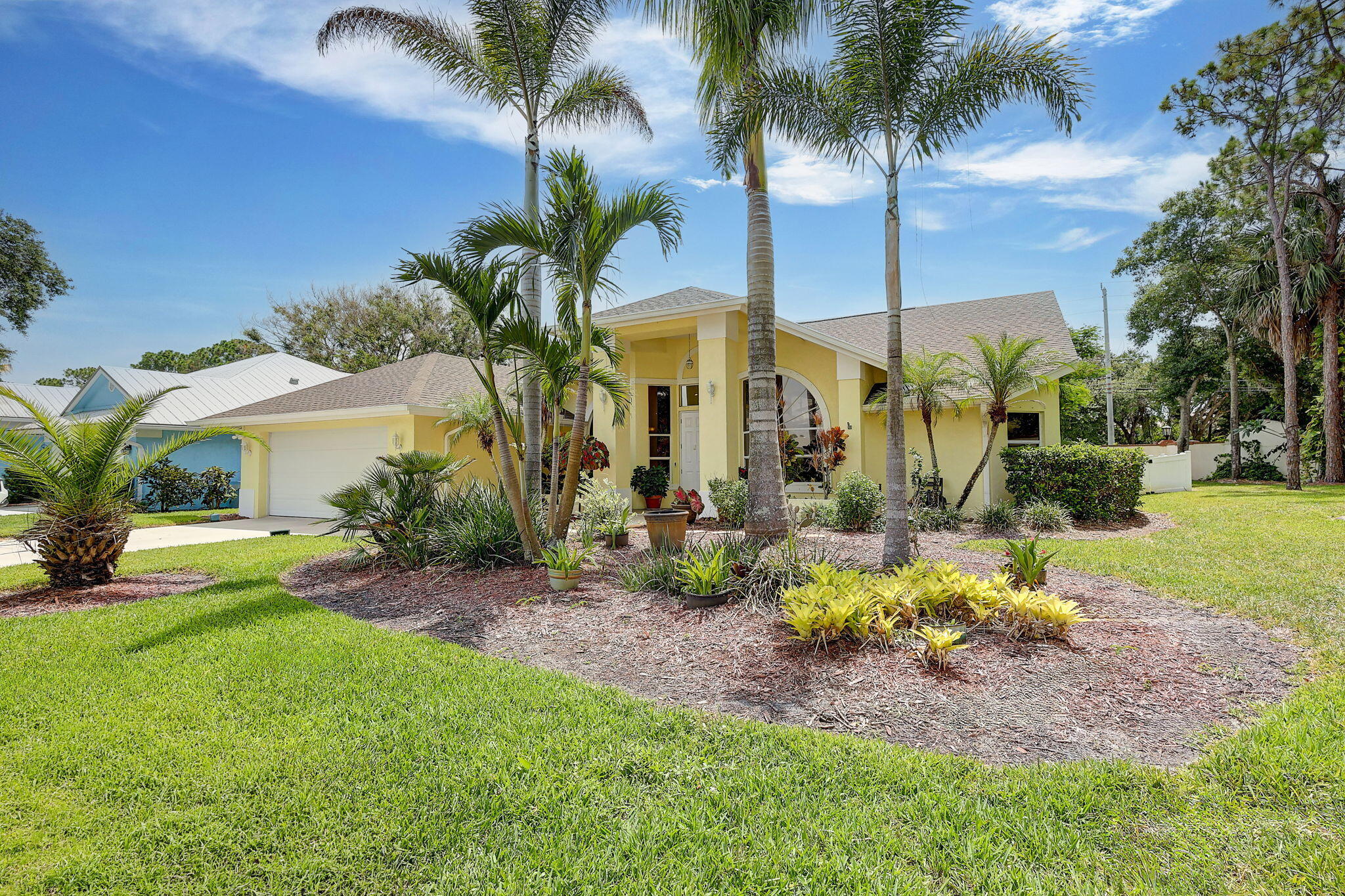 1163 SW Sundew Court