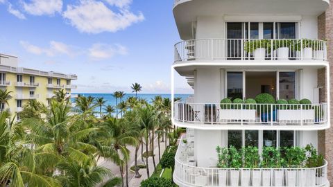 Condominium in Palm Beach FL 100 Worth Avenue 17.jpg