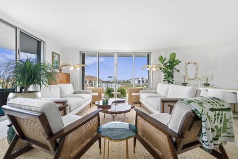 Condominium in Palm Beach FL 100 Worth Avenue 3.jpg