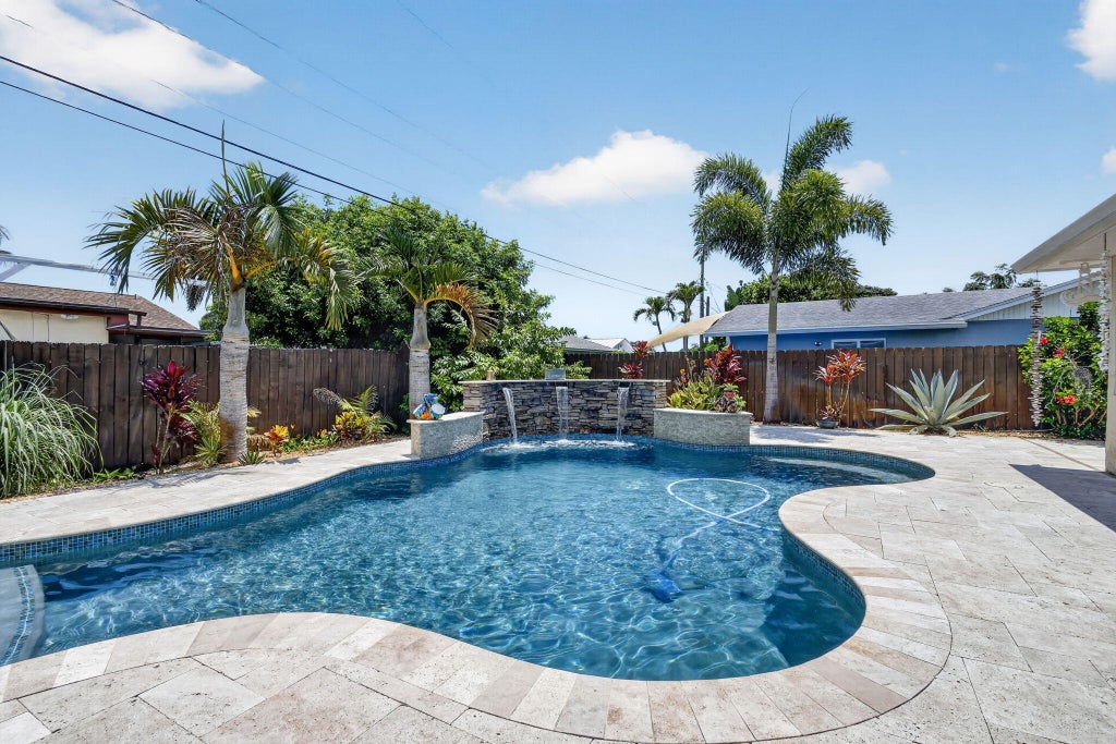 Photo of 2843 Worcester Road, Lake Worth, FL 33462 (MLS # B26042407)