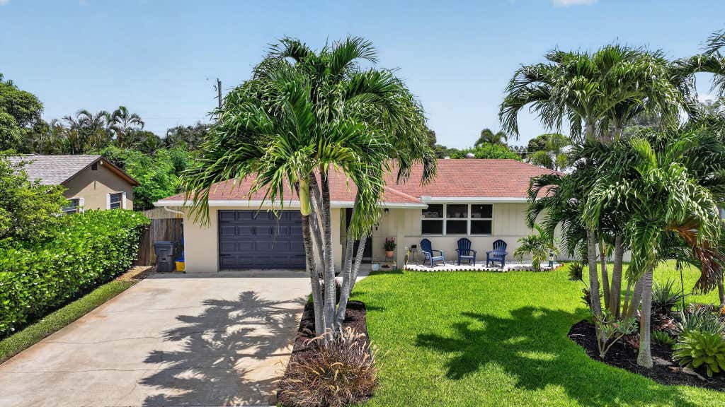 Photo of 2843 Worcester Road, Lake Worth, FL 33462 (MLS # B26042407)