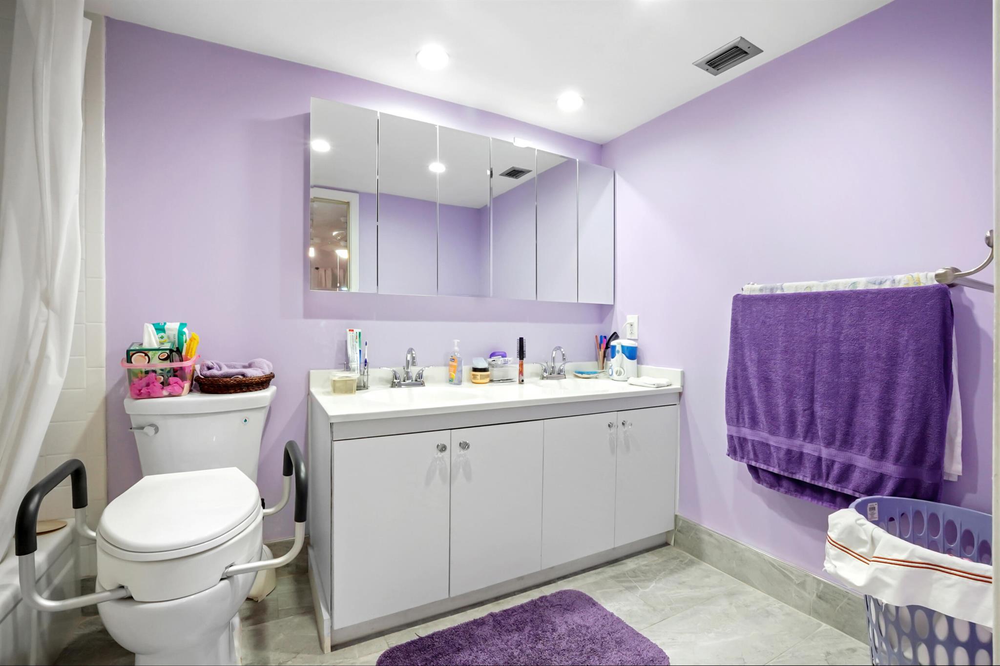WYNMOOR VILLAGE - Residential