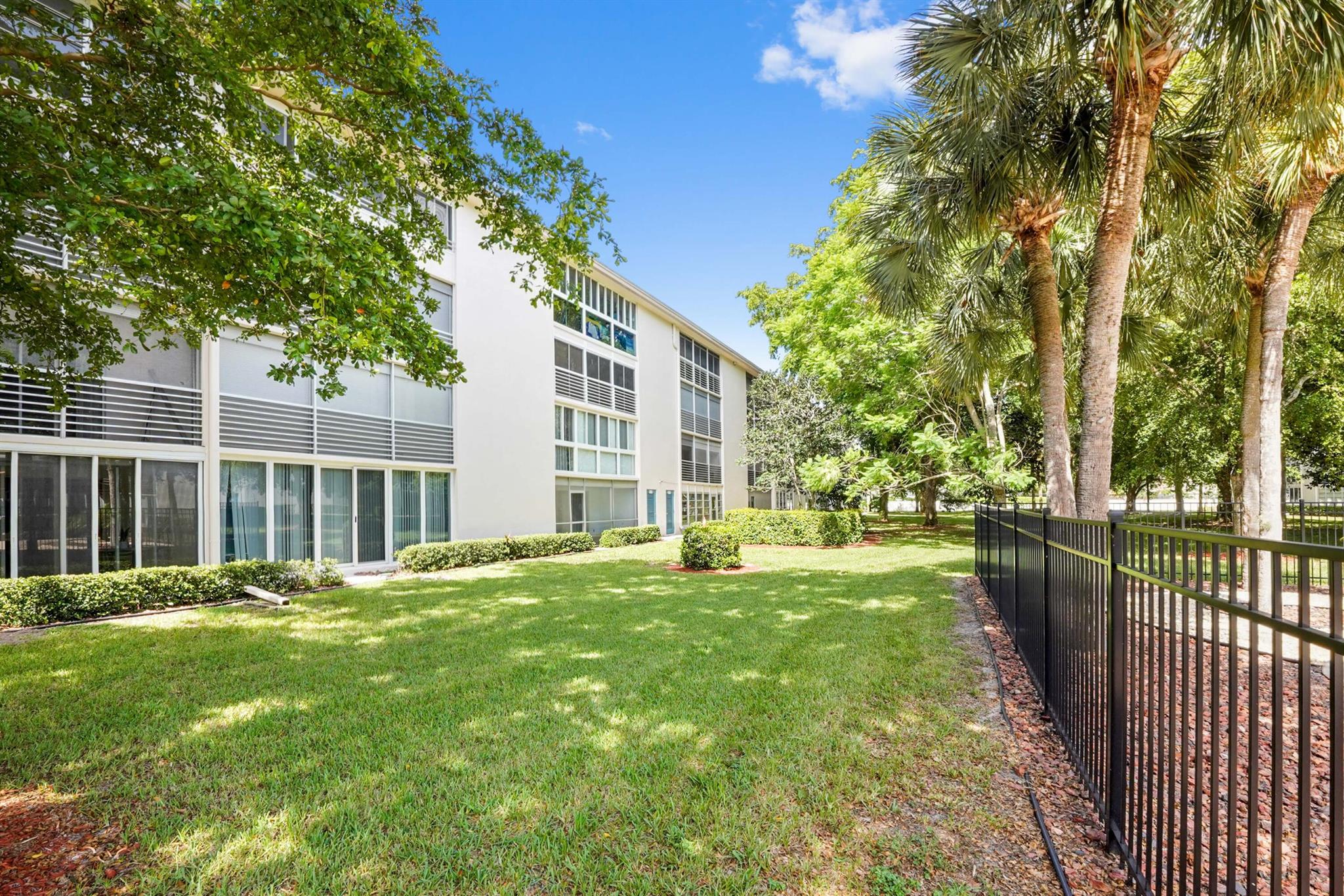 WYNMOOR VILLAGE - Residential
