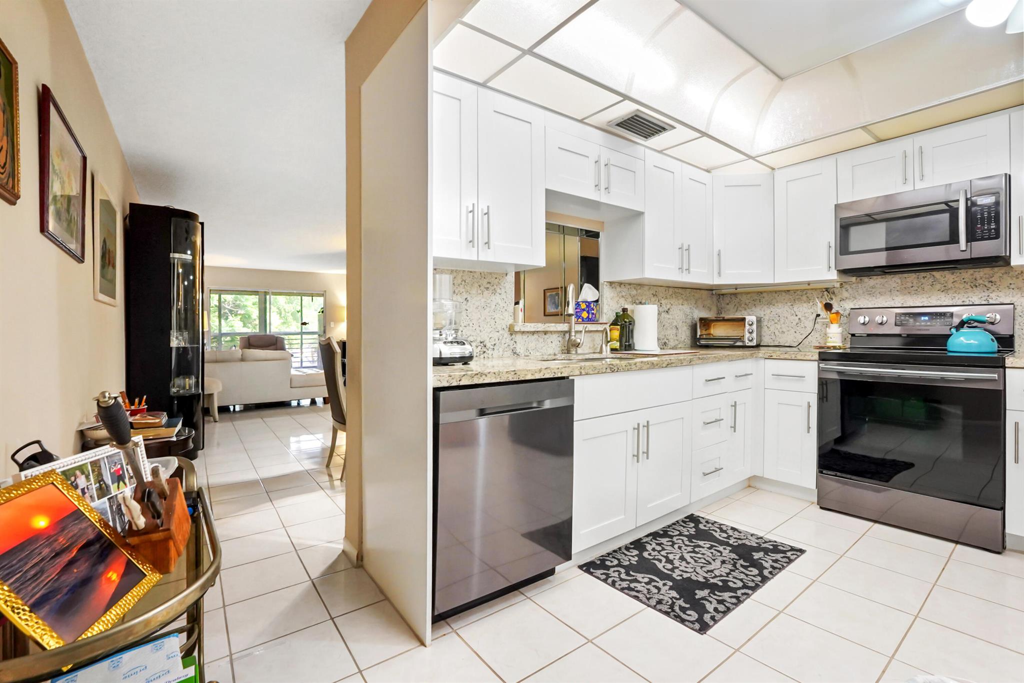2004 Granada Drive H3