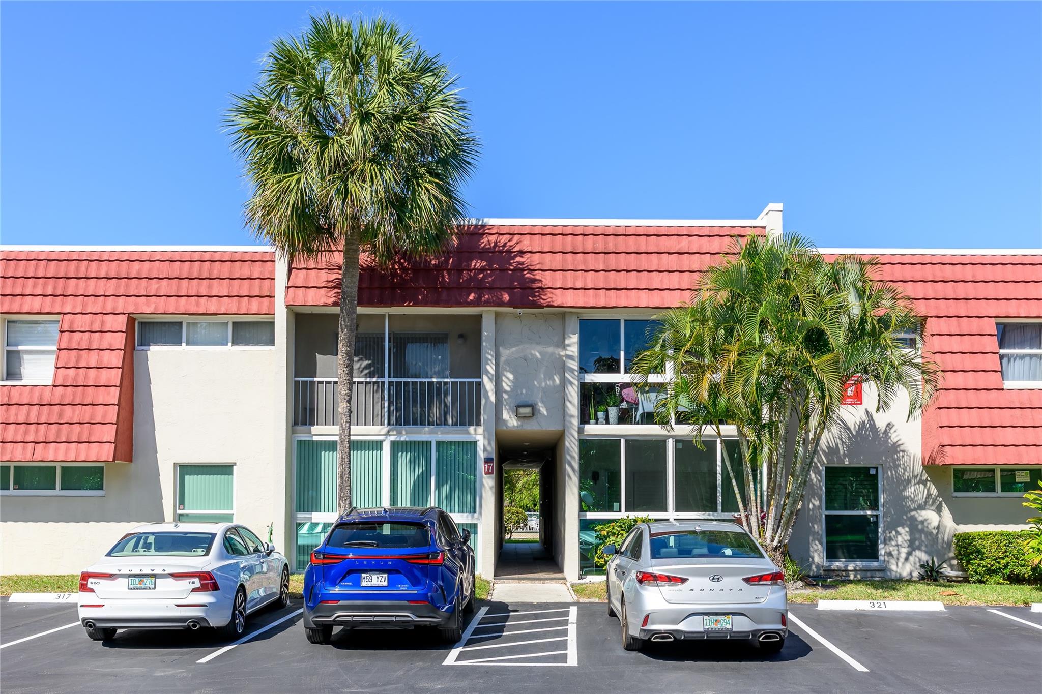 17 Jacaranda Country Club Dr 117