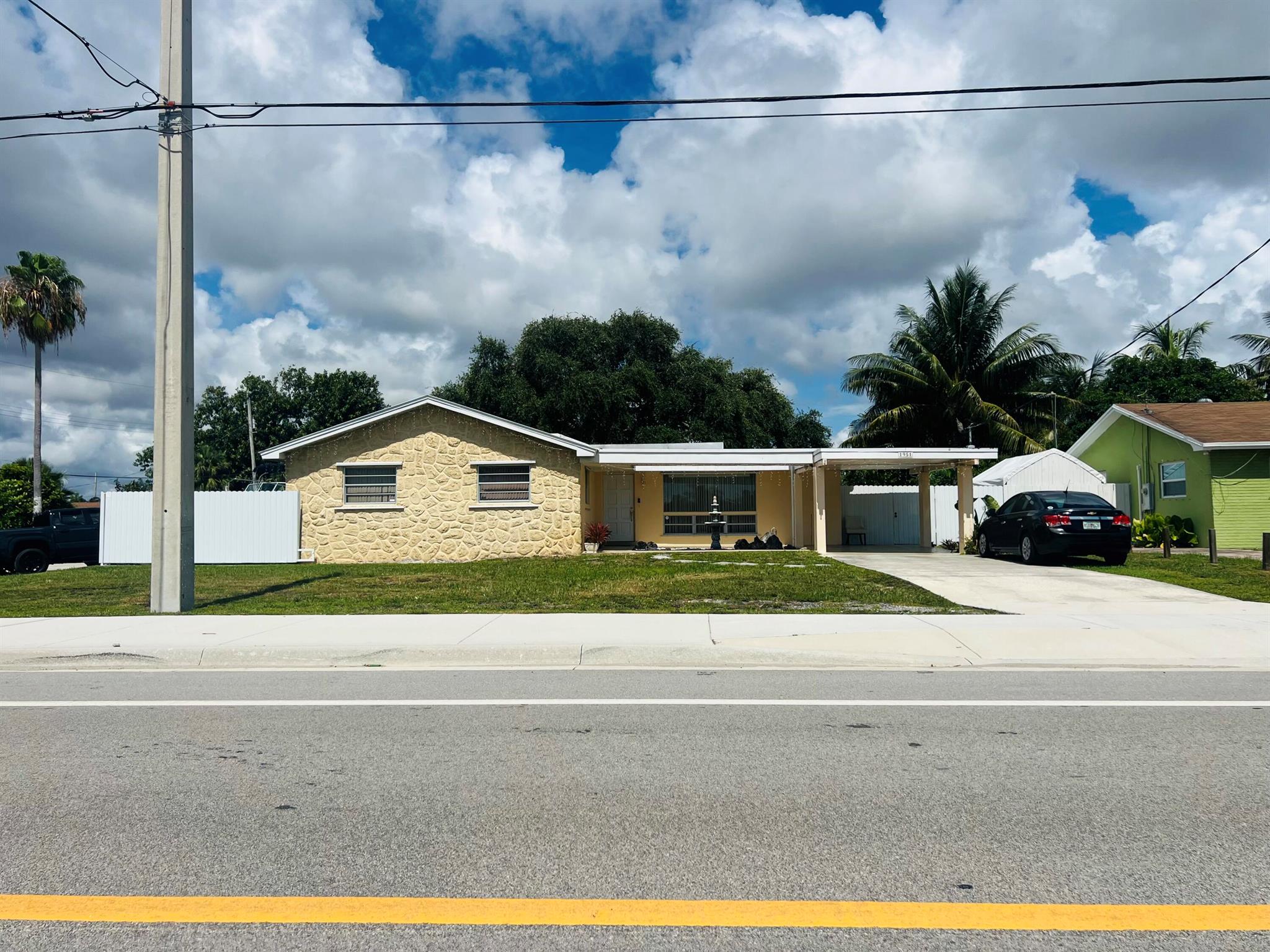 1951 S Florida Mango Road