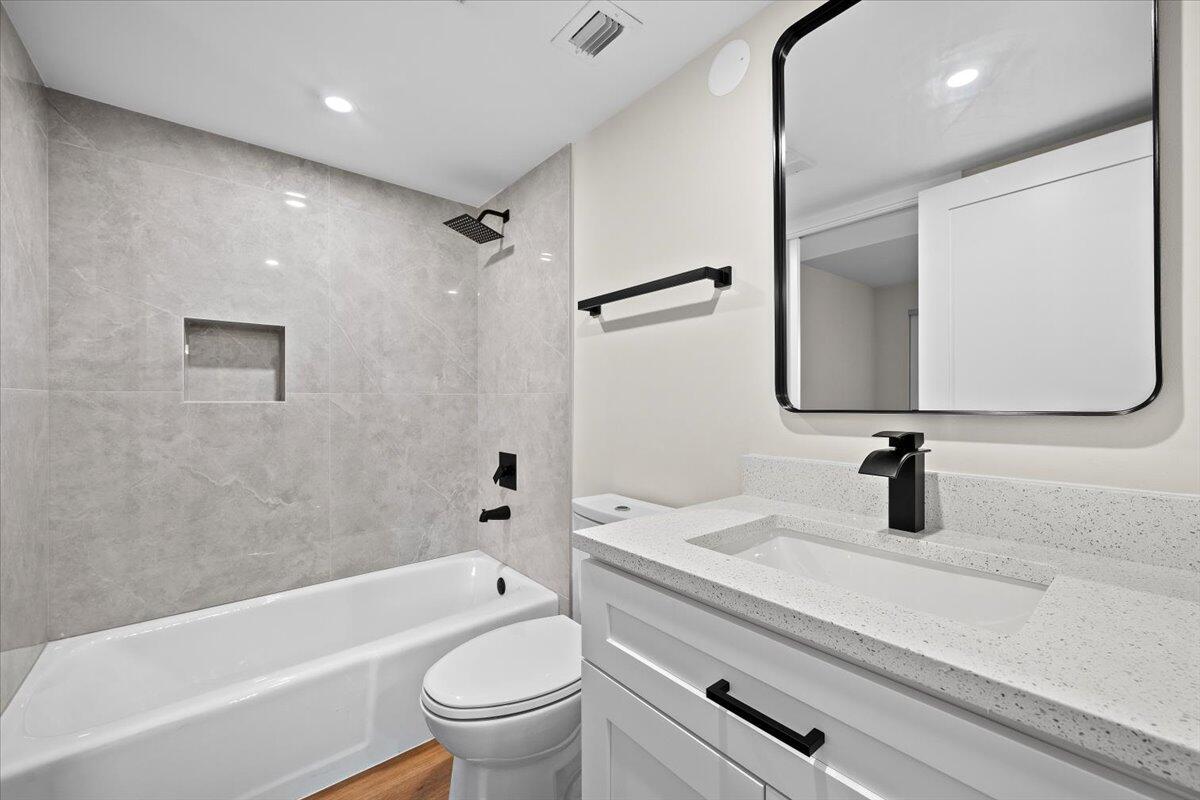 BAY COLONY CONDO - Residential